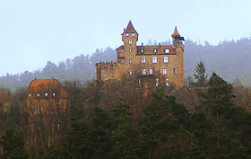 Burg Berwartstein oder Hans-Trapp Schloss bei Erlenbach im schnen Wasgau 